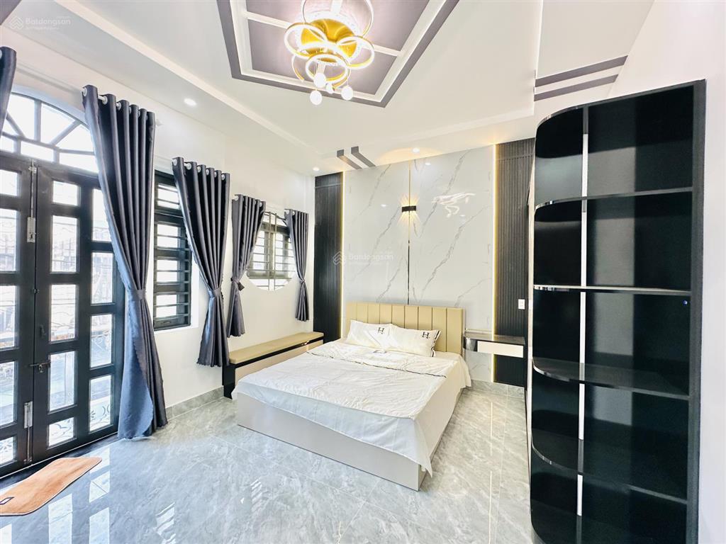 Nhà phố 5m x 11m 4 tầng hẻm nhựa 5m thông cách đường trương thị hoa chỉ 20m sát bên q.gò vấp