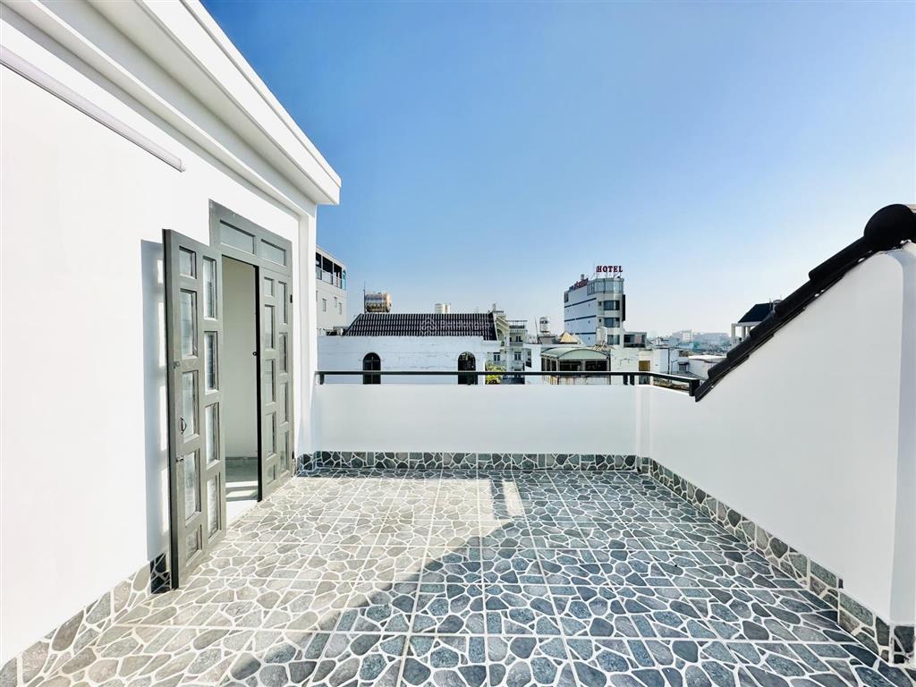 Nhà phố 5m x 11m 4 tầng hẻm nhựa 5m thông cách đường trương thị hoa chỉ 20m sát bên q.gò vấp