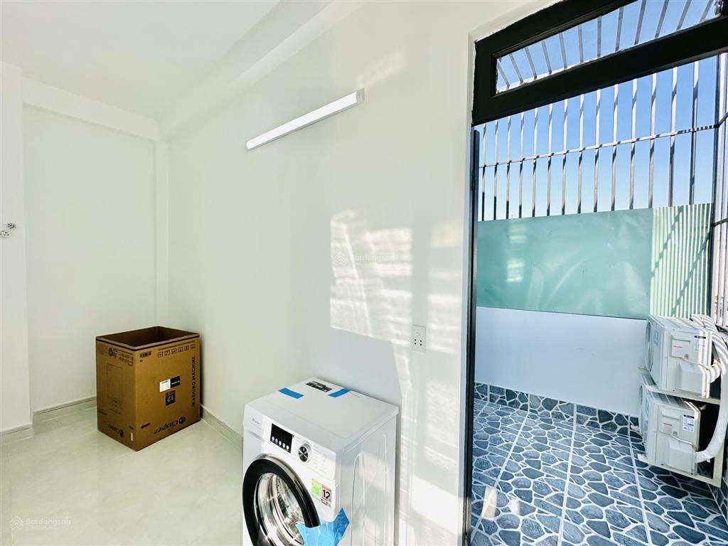 Nhà phố 5m x 11m 4 tầng hẻm nhựa 5m thông cách đường trương thị hoa chỉ 20m sát bên q.gò vấp