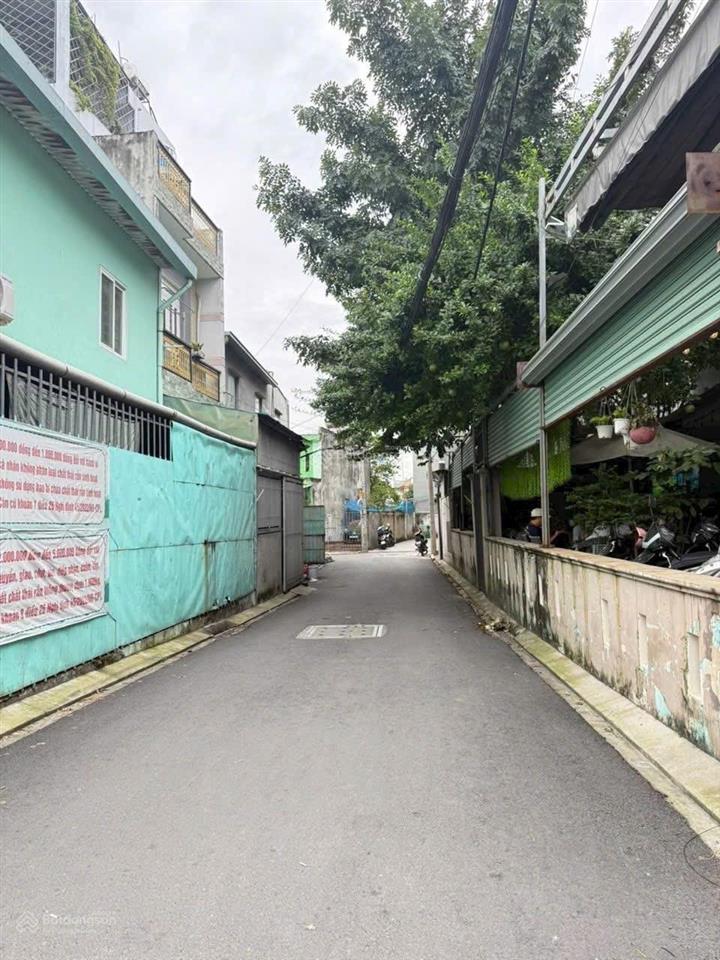 Nhà phố 4m x 20m 3 tầng full nội thất, hẻm nhựa 6m chỉ sau quán cafe mặt tiền đường thới an 16
