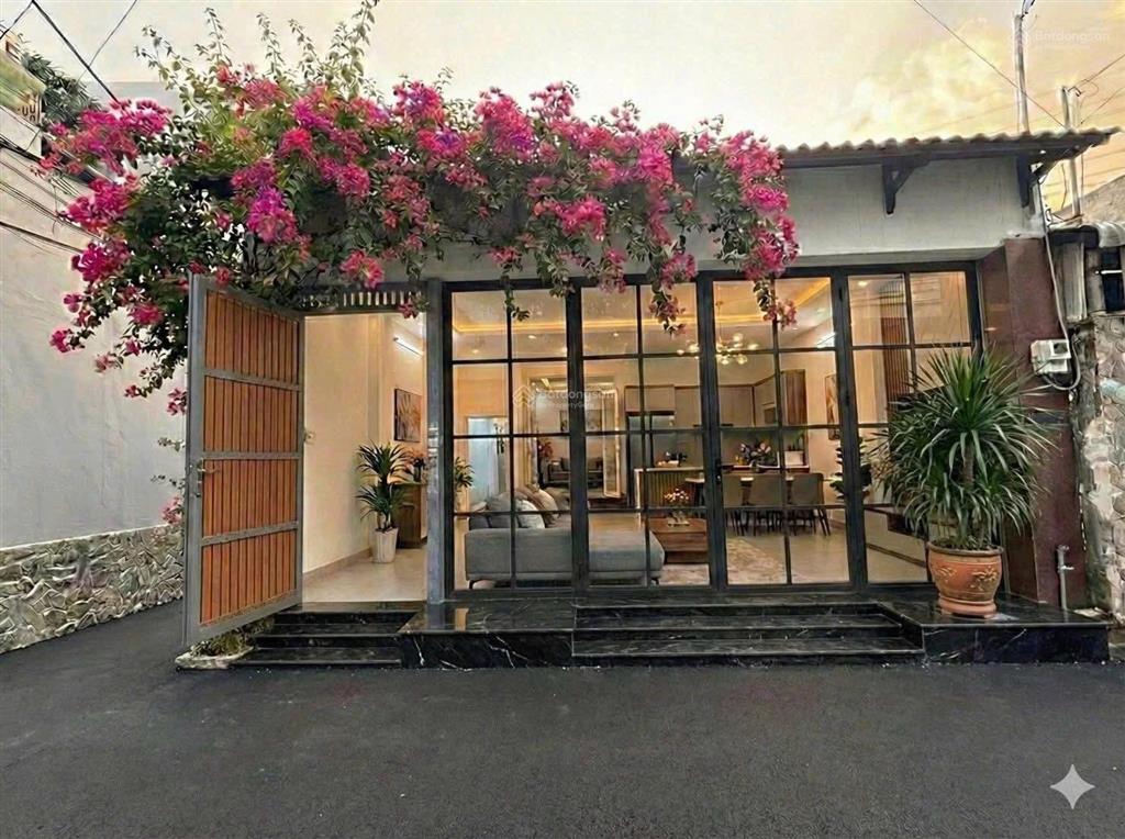 Đất 7m x 14m có nhà c4, góc 2 mặt tiền hẻm nhựa 7m thông đường nguyễn thị búp ngay kdc hiệp thành