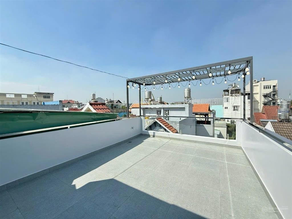 Nhà phố 4m x 15m 4.5 tầng hẻm 6m thông đường lê thị riêng ngay trường c3 nguyễn trung trực