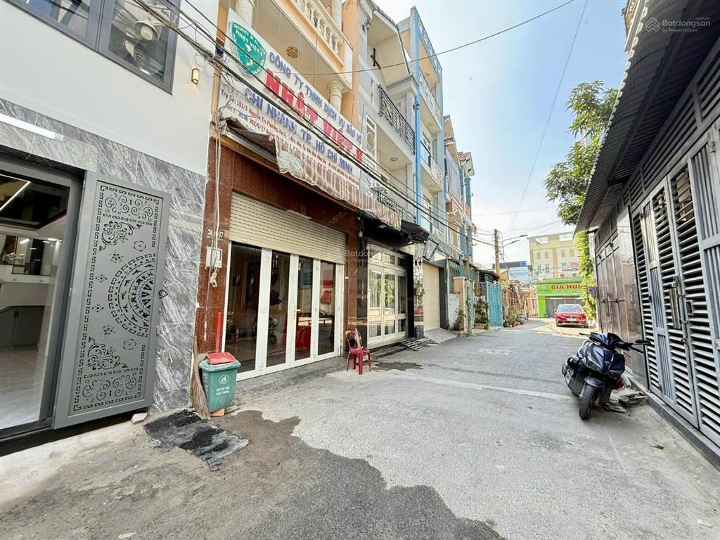 Nhà phố 4m x 15m 4.5 tầng hẻm 6m thông đường lê thị riêng ngay trường c3 nguyễn trung trực