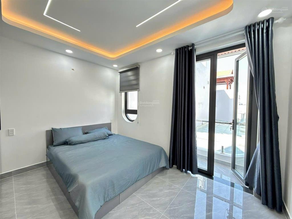 Nhà phố 4m x 15m 4.5 tầng hẻm 6m thông đường lê thị riêng ngay trường c3 nguyễn trung trực