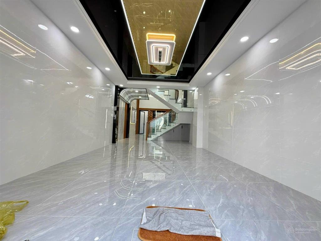 Nhà phố 4m x 15m 4.5 tầng hẻm 6m thông đường lê thị riêng ngay trường c3 nguyễn trung trực