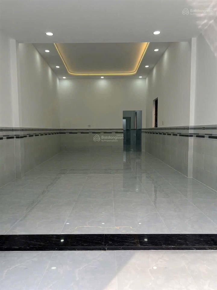 Bán nhà 5.3m x 20m mặt tiền đường đông thạnh 4 đang cho thuê 10tr/tháng gần chợ đông thạnh