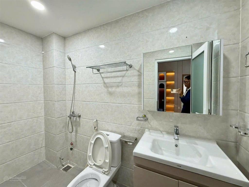 Giảm 1.4 tỷ nhà phố 4,5m x 16m góc 2 mặt tiền hẻm đường lê thị riêng sát bên kdc hà đô q12