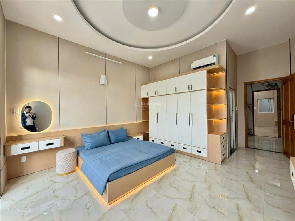 Giảm 1.4 tỷ nhà phố 4,5m x 16m góc 2 mặt tiền hẻm đường lê thị riêng sát bên kdc hà đô q12