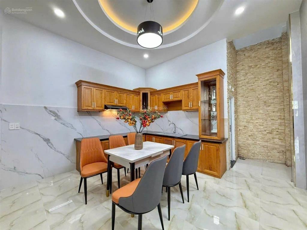 Giảm 1.4 tỷ nhà phố 4,5m x 16m góc 2 mặt tiền hẻm đường lê thị riêng sát bên kdc hà đô q12
