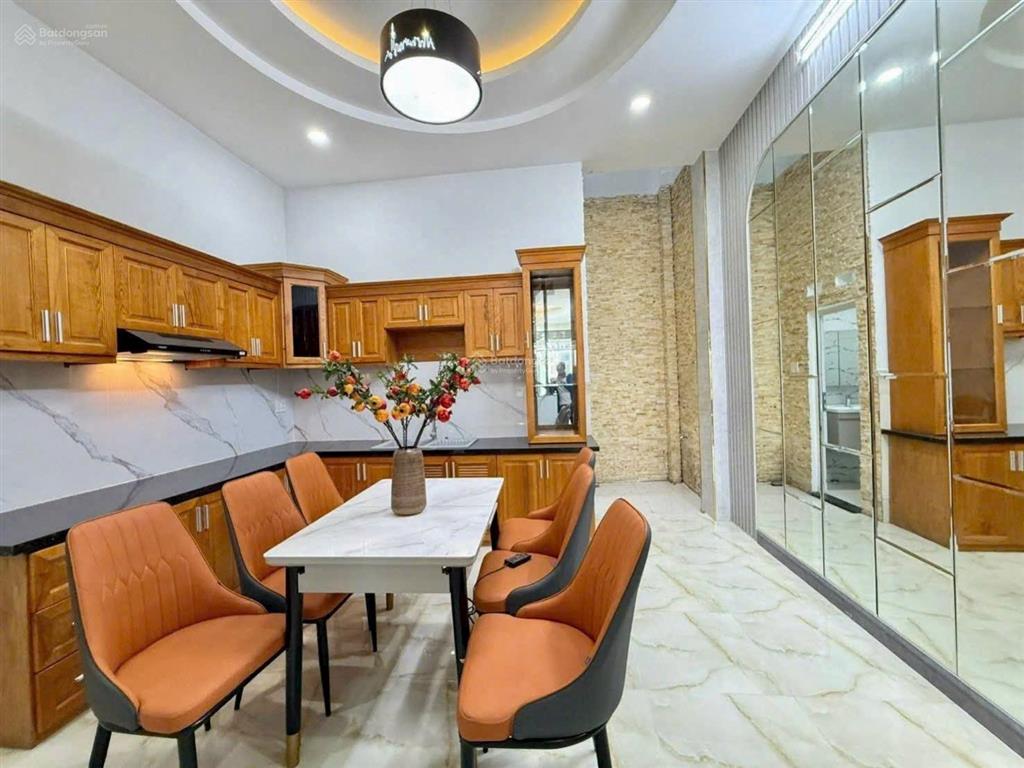 Giảm 1.4 tỷ nhà phố 4,5m x 16m góc 2 mặt tiền hẻm đường lê thị riêng sát bên kdc hà đô q12