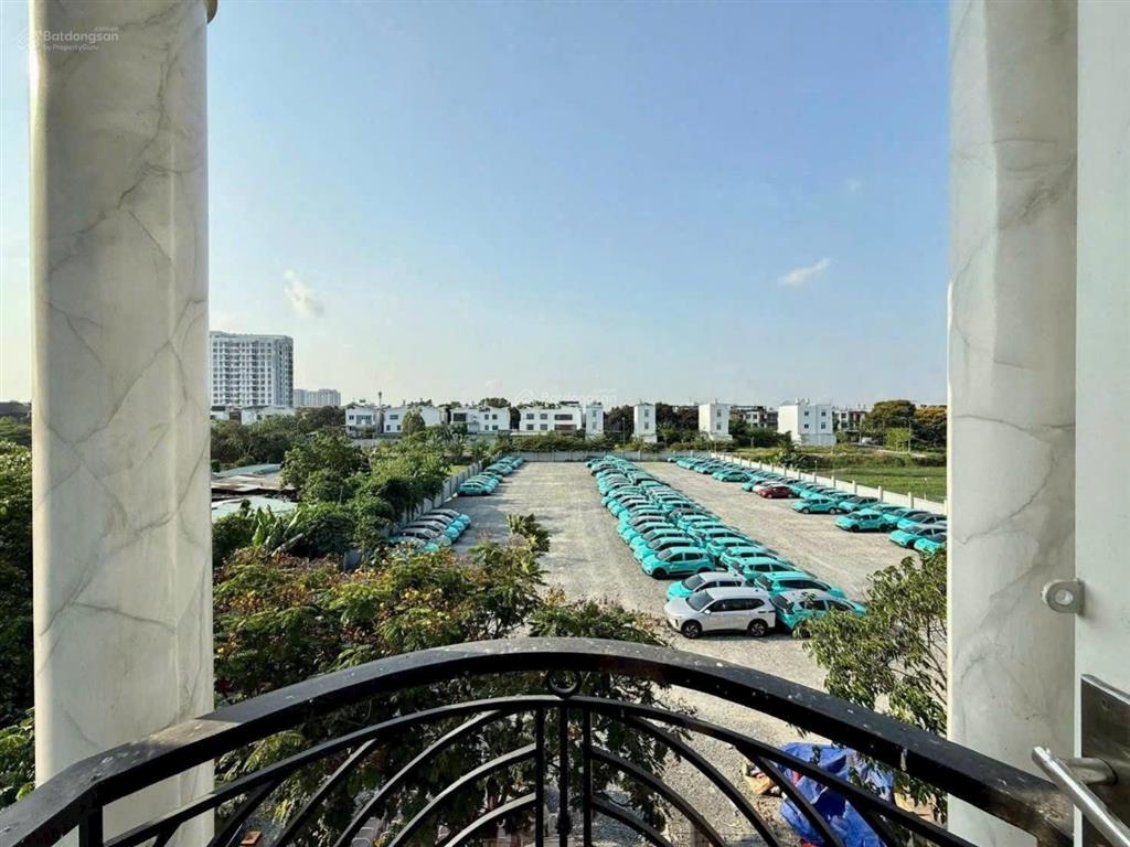 Giảm 1.4 tỷ nhà phố 4,5m x 16m góc 2 mặt tiền hẻm đường lê thị riêng sát bên kdc hà đô q12