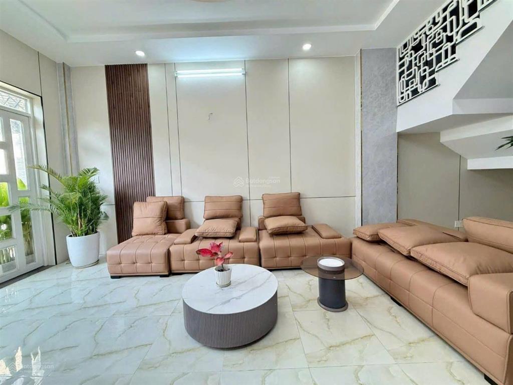 Giảm 1.4 tỷ nhà phố 4,5m x 16m góc 2 mặt tiền hẻm đường lê thị riêng sát bên kdc hà đô q12