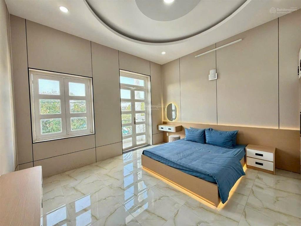 Giảm 1.4 tỷ nhà phố 4,5m x 16m góc 2 mặt tiền hẻm đường lê thị riêng sát bên kdc hà đô q12