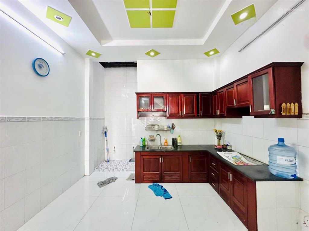 Nhà phố 4m x 15m 3 tầng hẻm nhựa 6m thông đường lâm thị hố p. tân chánh hiệp