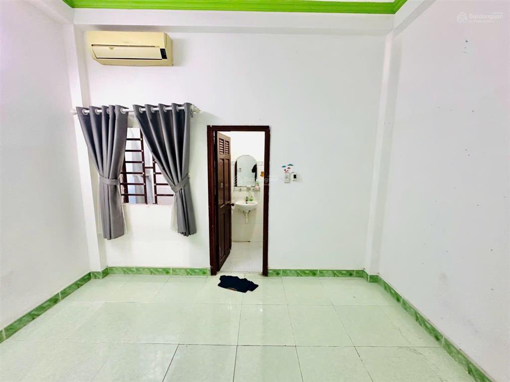 Nhà phố 4m x 15m 3 tầng hẻm nhựa 6m thông đường lâm thị hố p. tân chánh hiệp