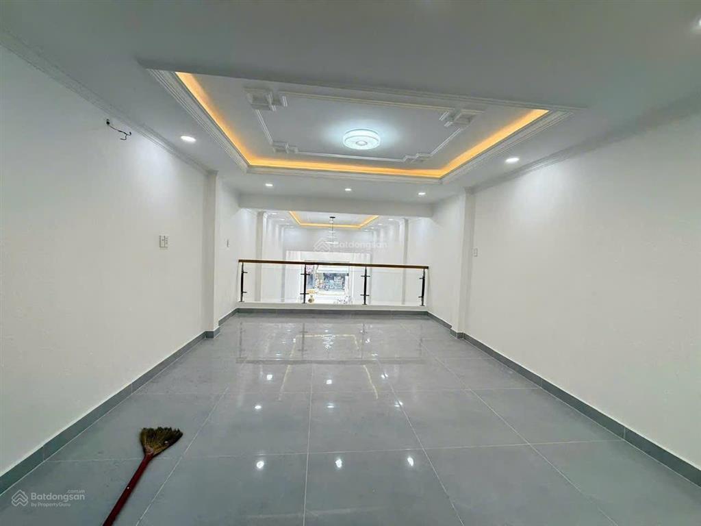 Bán nhà 4,2m x 26m 1 lửng 2 lầu mặt tiền đường nguyễn ảnh thủ kinh doanh đa ngành nghề