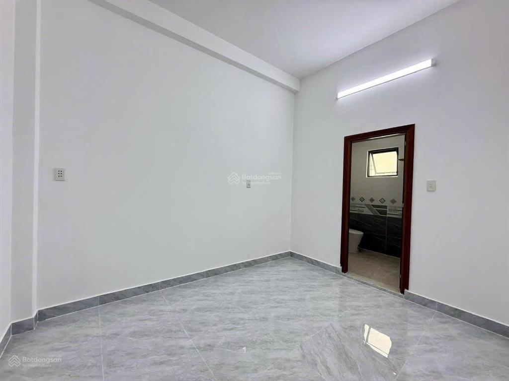 Bán nhà 4,2m x 26m 1 lửng 2 lầu mặt tiền đường nguyễn ảnh thủ kinh doanh đa ngành nghề