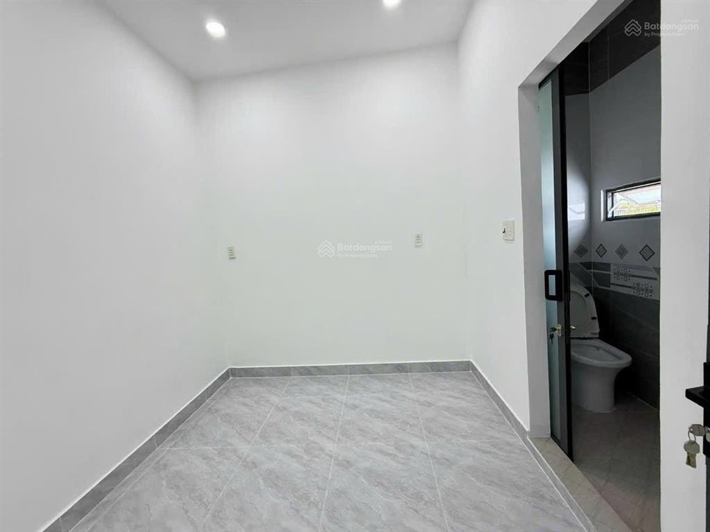 Bán nhà 4,2m x 26m 1 lửng 2 lầu mặt tiền đường nguyễn ảnh thủ kinh doanh đa ngành nghề