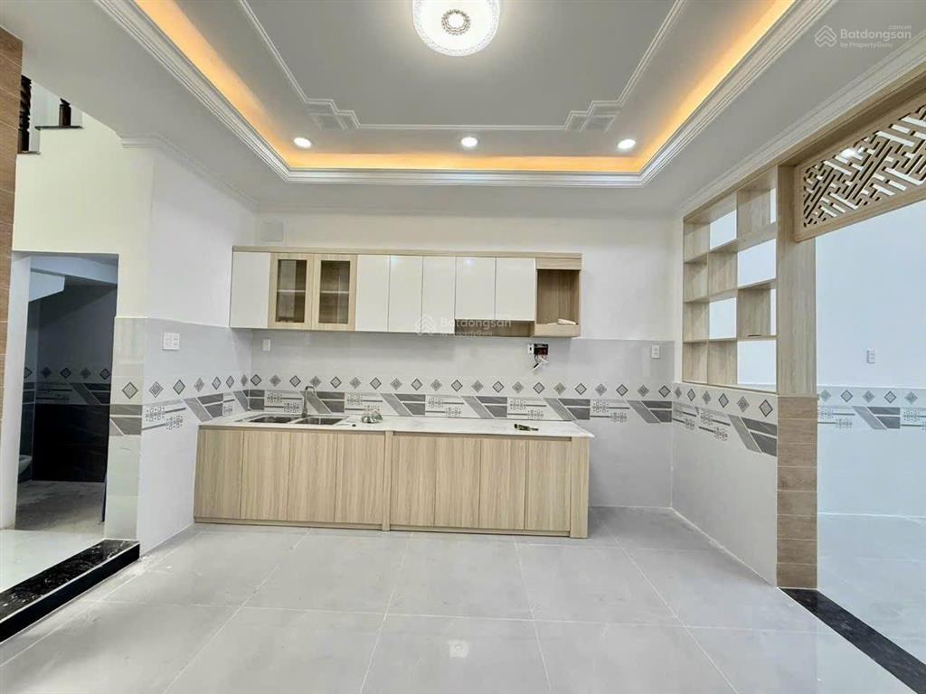 Bán nhà 4,2m x 26m 1 lửng 2 lầu mặt tiền đường nguyễn ảnh thủ kinh doanh đa ngành nghề