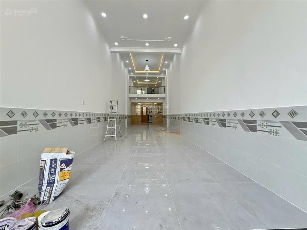 Bán nhà 4,2m x 26m 1 lửng 2 lầu mặt tiền đường nguyễn ảnh thủ kinh doanh đa ngành nghề