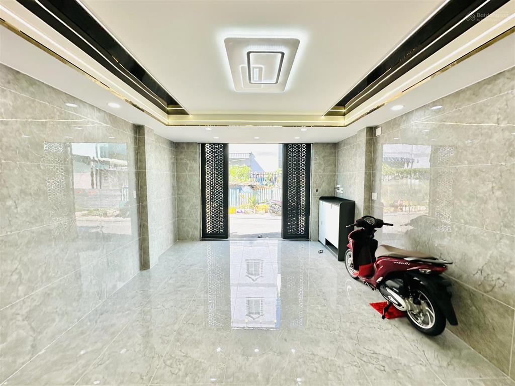 Giảm 1.1 tỷ căn nhà 4.43m x 13m 1 lửng 3 lầu hẻm nhựa 6m thông kinh doanh sát đường trần thị năm