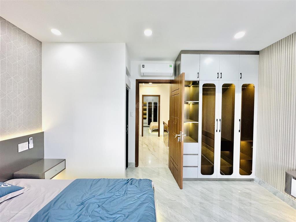 Giảm 1.1 tỷ căn nhà 4.43m x 13m 1 lửng 3 lầu hẻm nhựa 6m thông kinh doanh sát đường trần thị năm