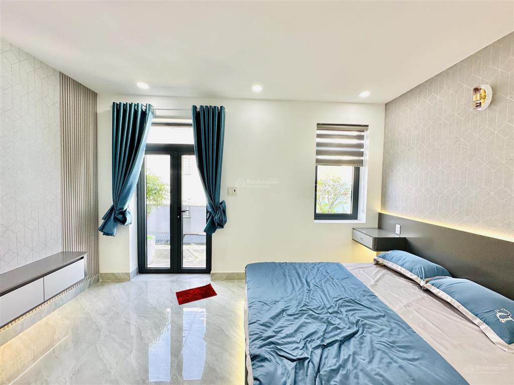 Giảm 1.1 tỷ căn nhà 4.43m x 13m 1 lửng 3 lầu hẻm nhựa 6m thông kinh doanh sát đường trần thị năm