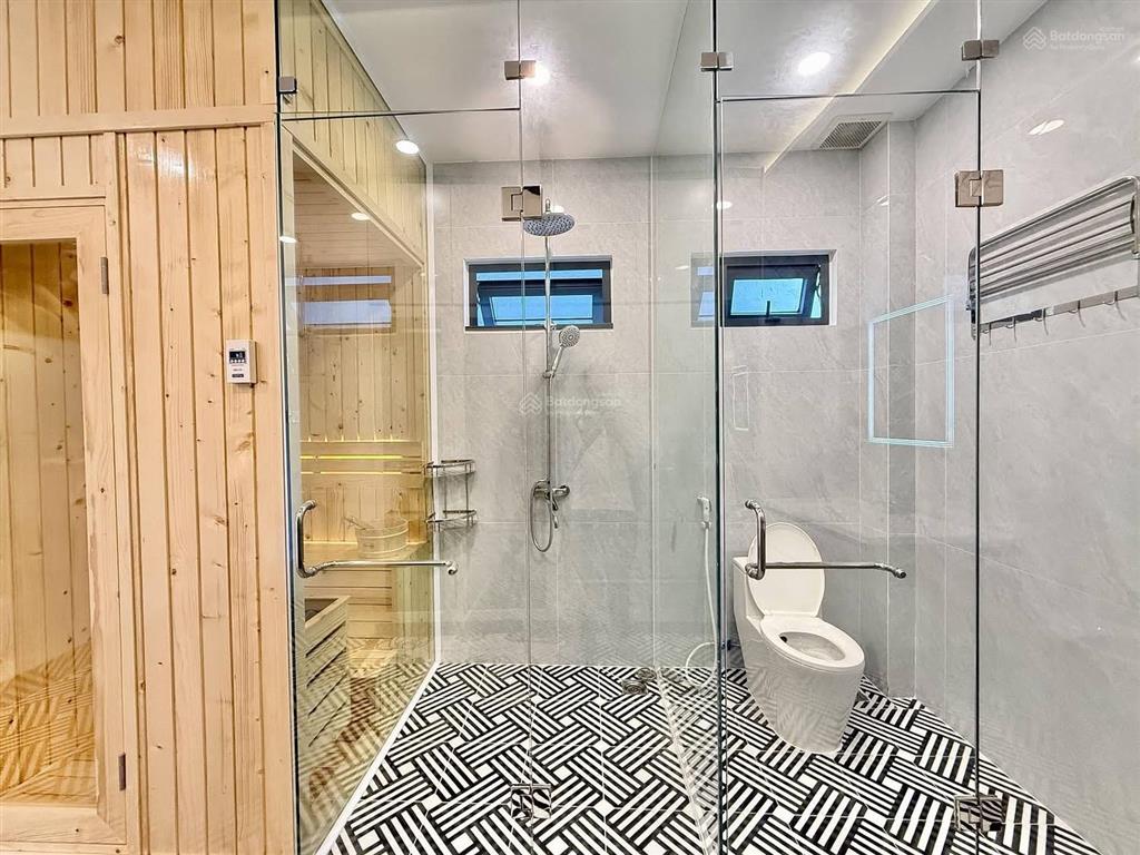 Giảm 600 triệu, nhà đẹp 4,5m x 13m xây mới 4,5 tầng full nội thất  hẻm 8m đường nguyễn ảnh thủ