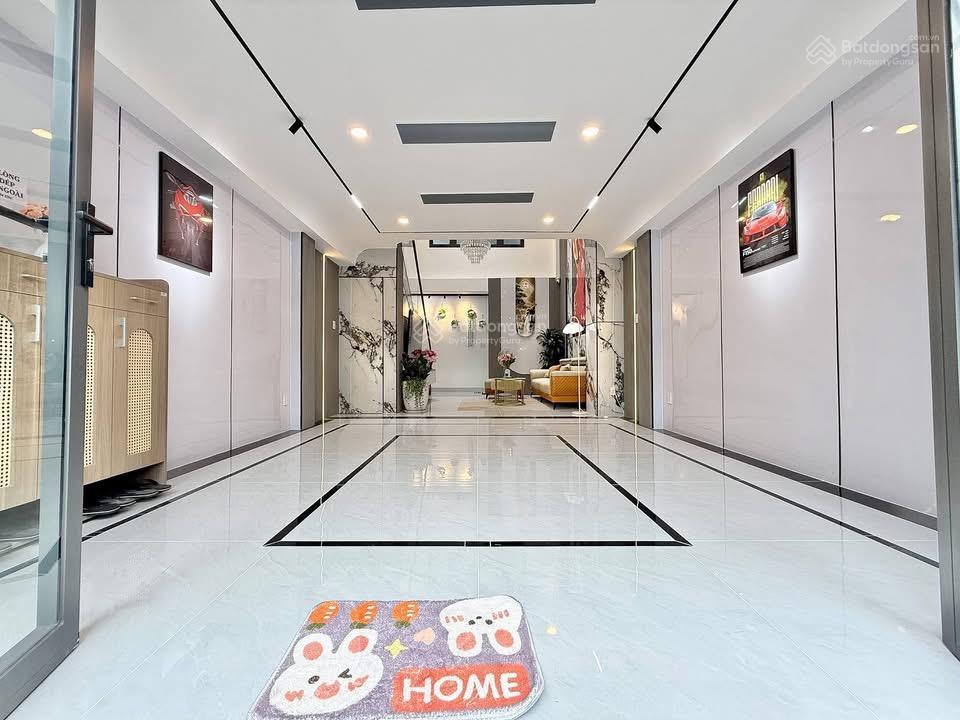 Giảm 600 triệu, nhà đẹp 4,5m x 13m xây mới 4,5 tầng full nội thất  hẻm 8m đường nguyễn ảnh thủ