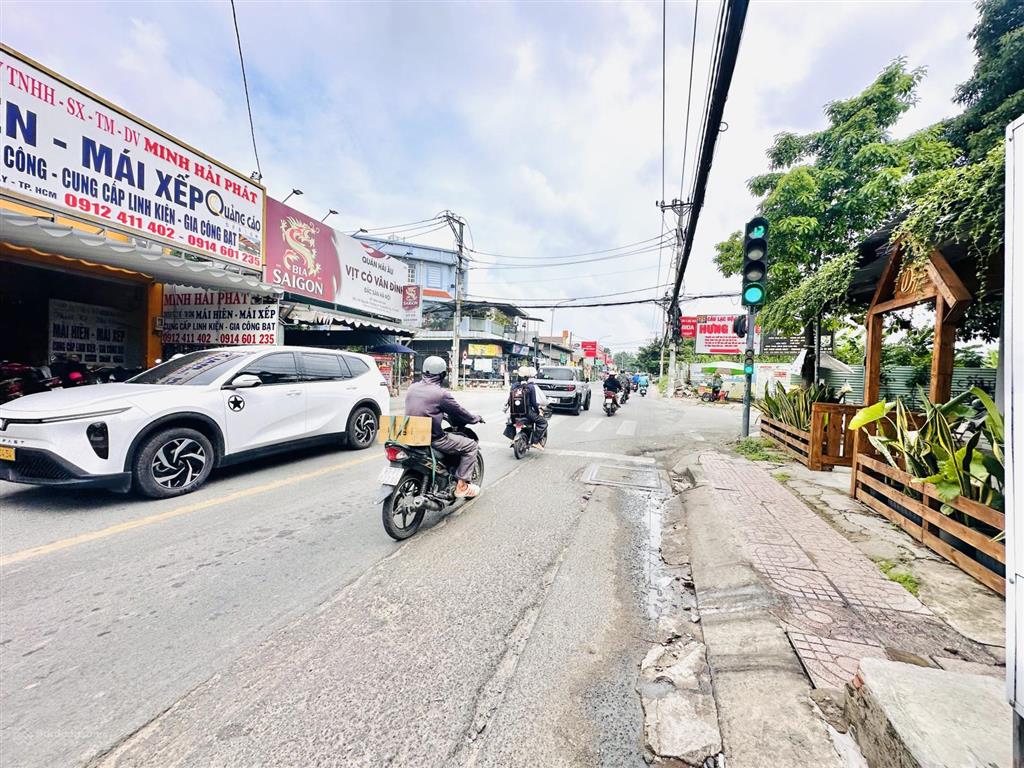Bán nhà 4m x 26m mặt tiền đường kinh doanh nguyễn thị búp p. trung mỹ tây đối diện hiệp thành city