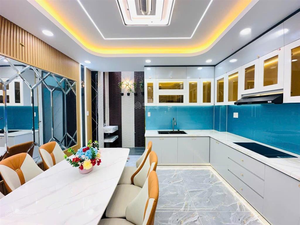 Nhà phố 4m x 14m 4,5 tầng 1/ ngắn đường lâm thị hố p. tân chánh hiệp chỉ sau nhà mặt tiền