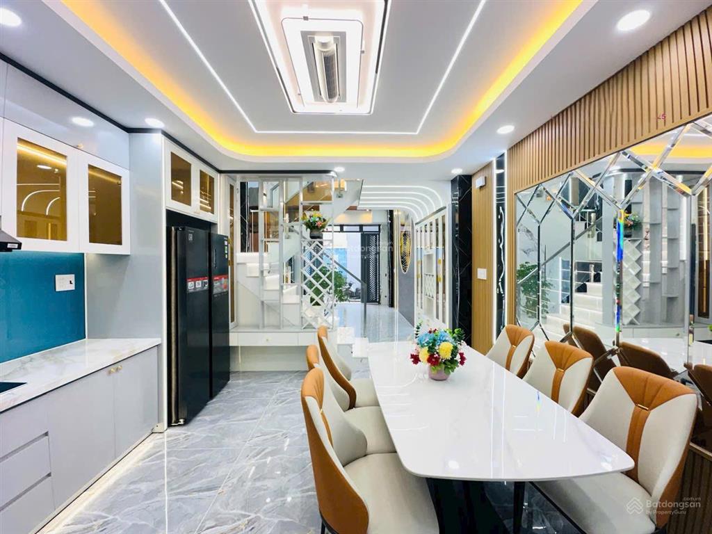 Nhà phố 4m x 14m 4,5 tầng 1/ ngắn đường lâm thị hố p. tân chánh hiệp chỉ sau nhà mặt tiền