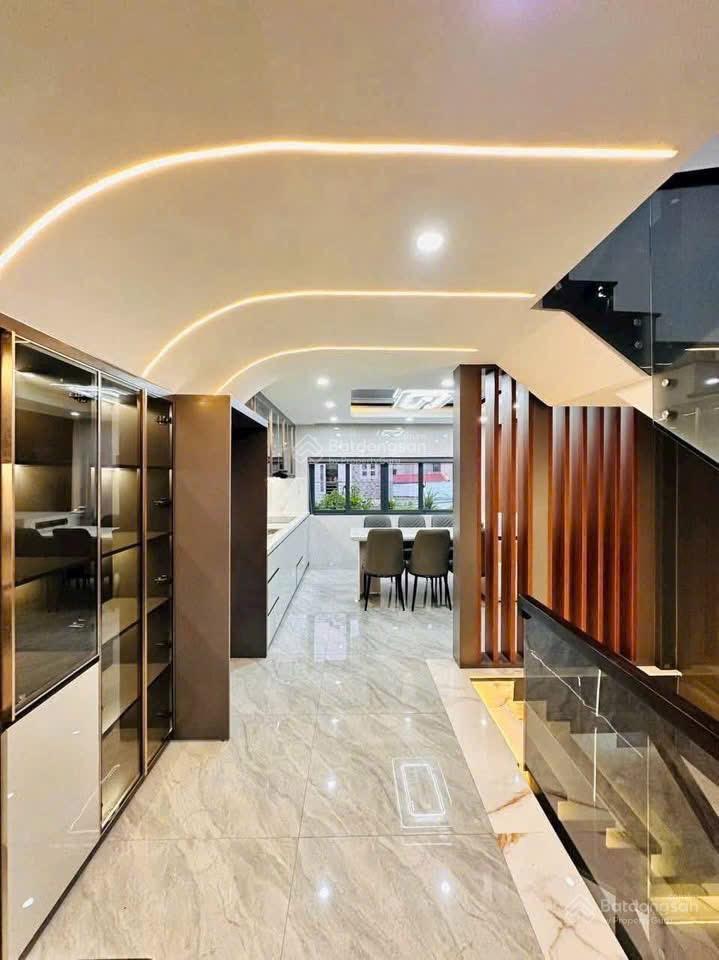 Hạ giá 600 triệu, nhà mặt tiền đường thạnh lộc 39 p. an phú đông dt 4m x 16m xây mới 4.5 tầng