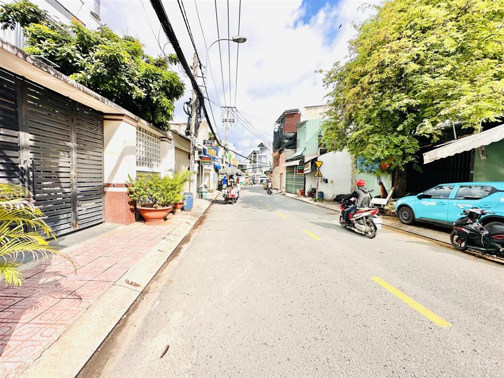 Nhà 3 lầu mặt tiền đường hiệp thành 13 giao đường hương lộ 80b (đang mở rộng 40m) giá chỉ 4,65 tỷ