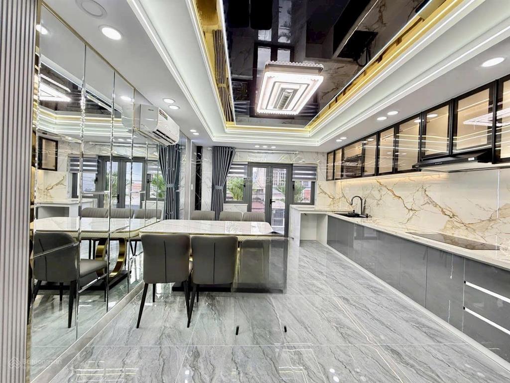 Giảm 700 triệu nhà phố 4m x 21m 4.5 tầng có thang máy, hẻm nhựa 8m thông đường lê thị riêng q12