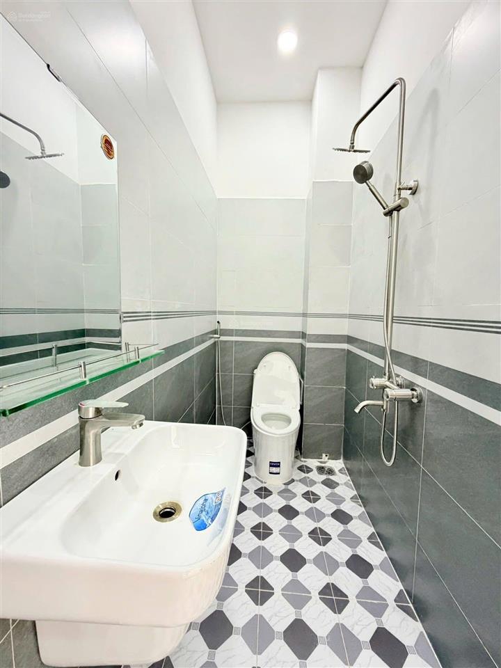 Nhà phố 4m x 16.5m 3 tầng full nội thất 1/ ngắn 20m ra đường tân thới hiệp 21 (đang mở rộng 30m)