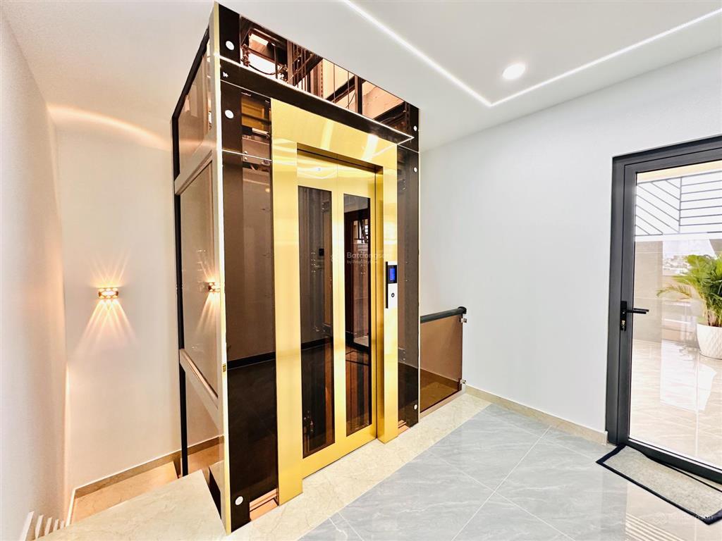 Giảm 600 triệu nhà 6.2m x 17.5m xây 4.5 tầng có thang máy cách mặt tiền đường thạnh xuân 25 chỉ 15m