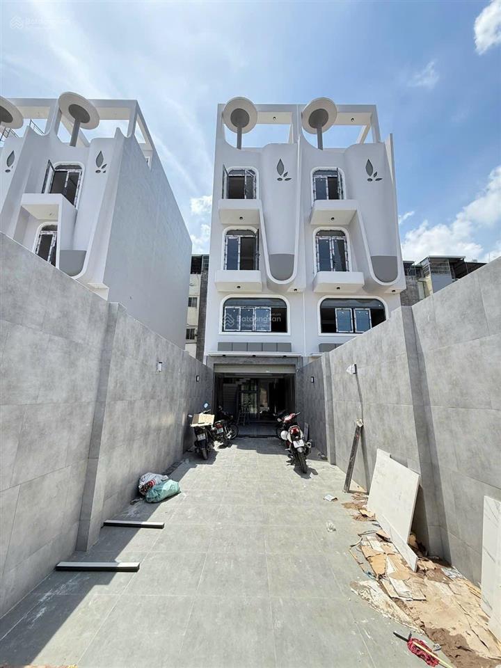 Bán nhà phố dt đẹp 4m x 30m xây mới 4.5 tầng có thang máy, hẻm 14m có vỉa hè cây xanh
