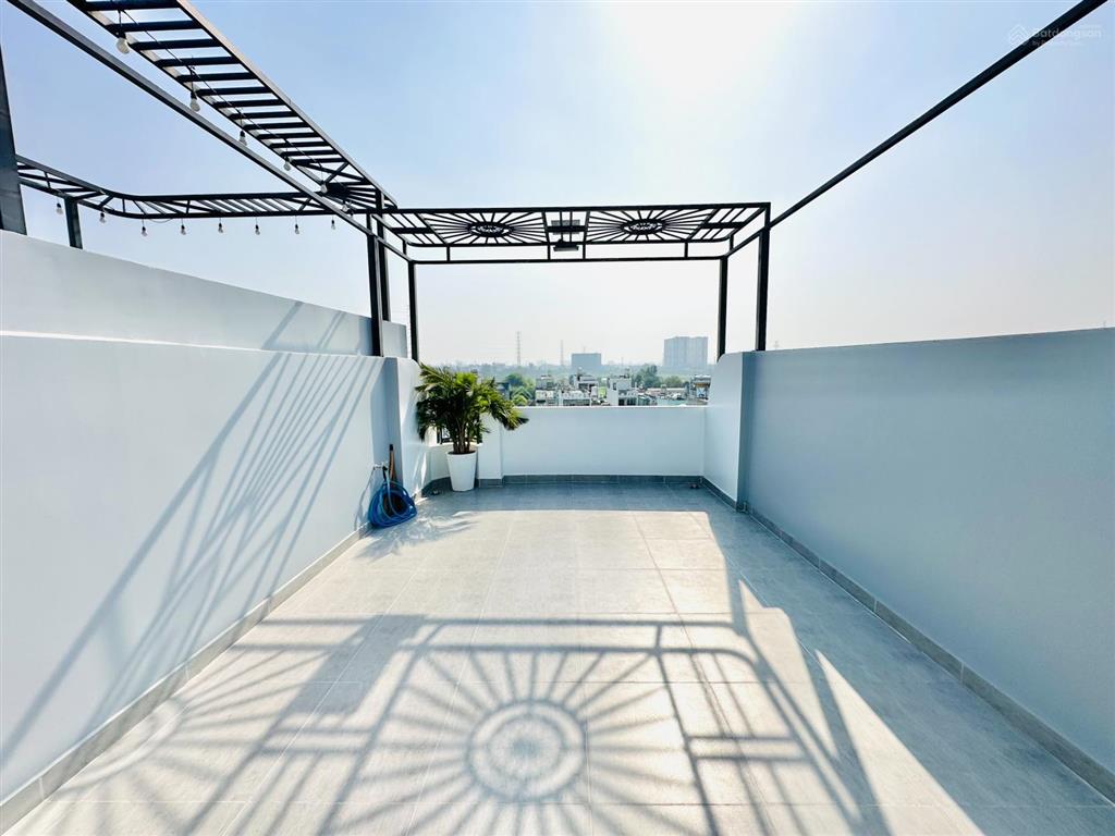 Nhà phố 4m x 20m 1 lửng 4 lầu có thang máy 650kg, hẻm nhựa 10m, gần đường tân chánh hiệp 18
