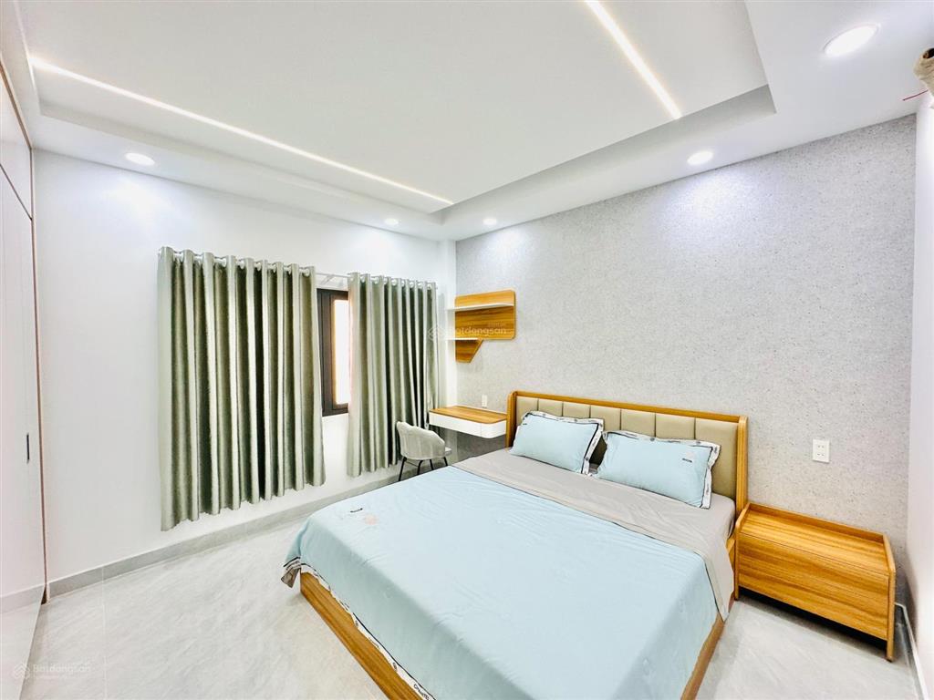 Nhà phố 4m x 20m 1 lửng 4 lầu có thang máy 650kg, hẻm nhựa 10m, gần đường tân chánh hiệp 18