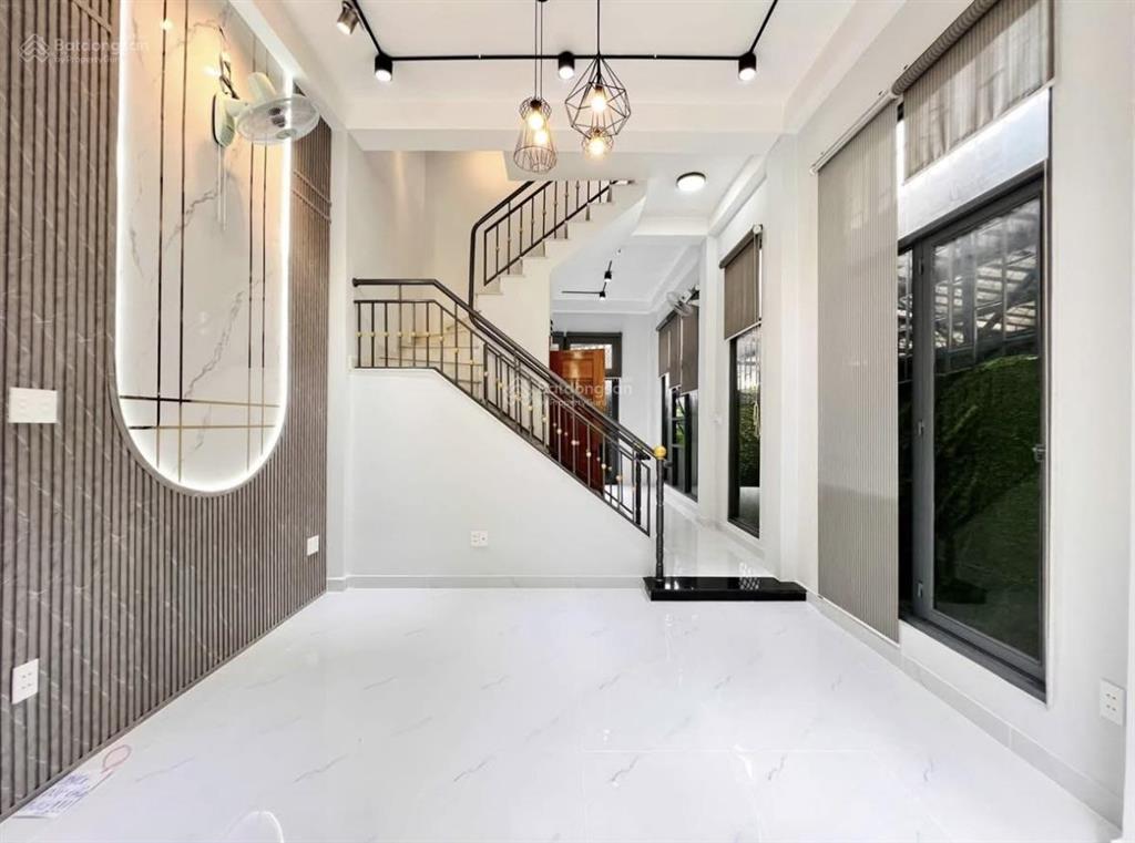 Bán nhà đẹp 4 tầng đường trương thị hoa p. tân thới hiệp ngay siêu thị metro, sát bên q. gò vấp