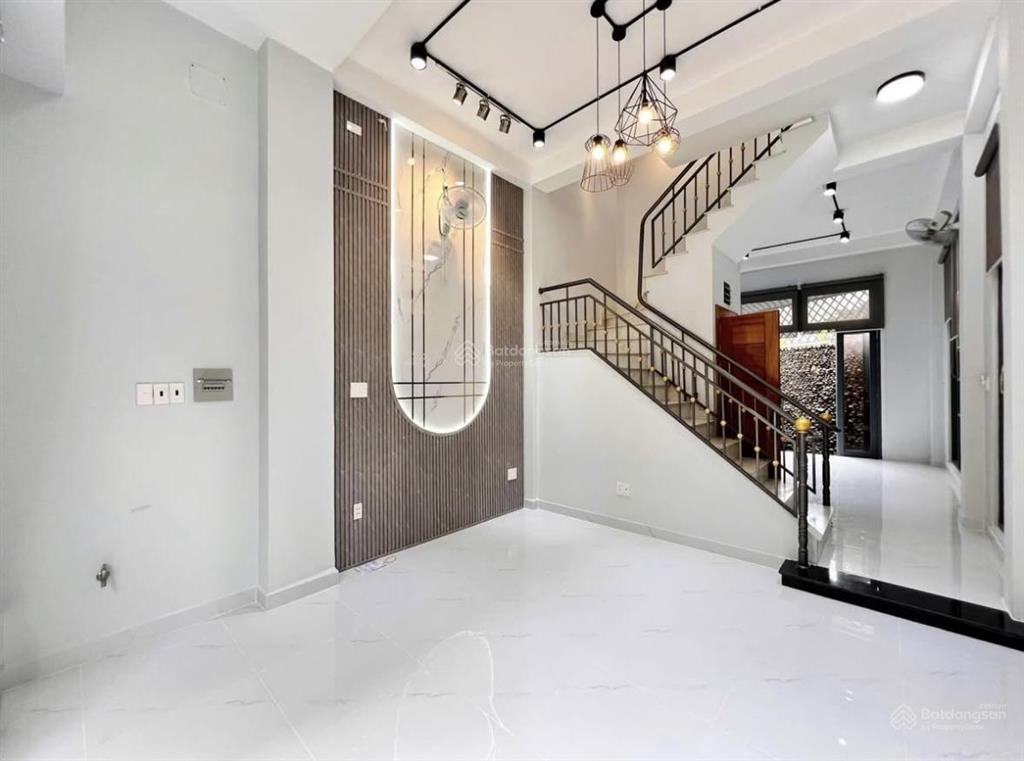 Bán nhà đẹp 4 tầng đường trương thị hoa p. tân thới hiệp ngay siêu thị metro, sát bên q. gò vấp