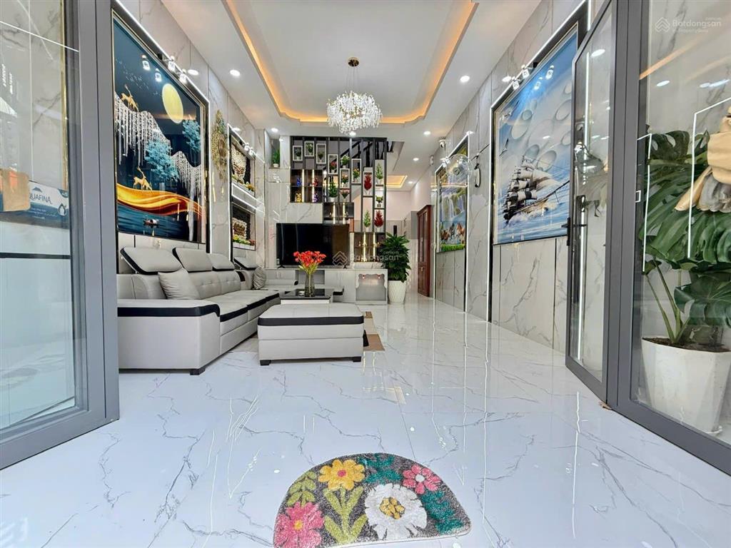 Nhà phố 4.2m x 11m 2 tầng full nội thất hẻm xe hơi 4m 1/ ngắn đường tân thới hiệp 09 ngay tòa án