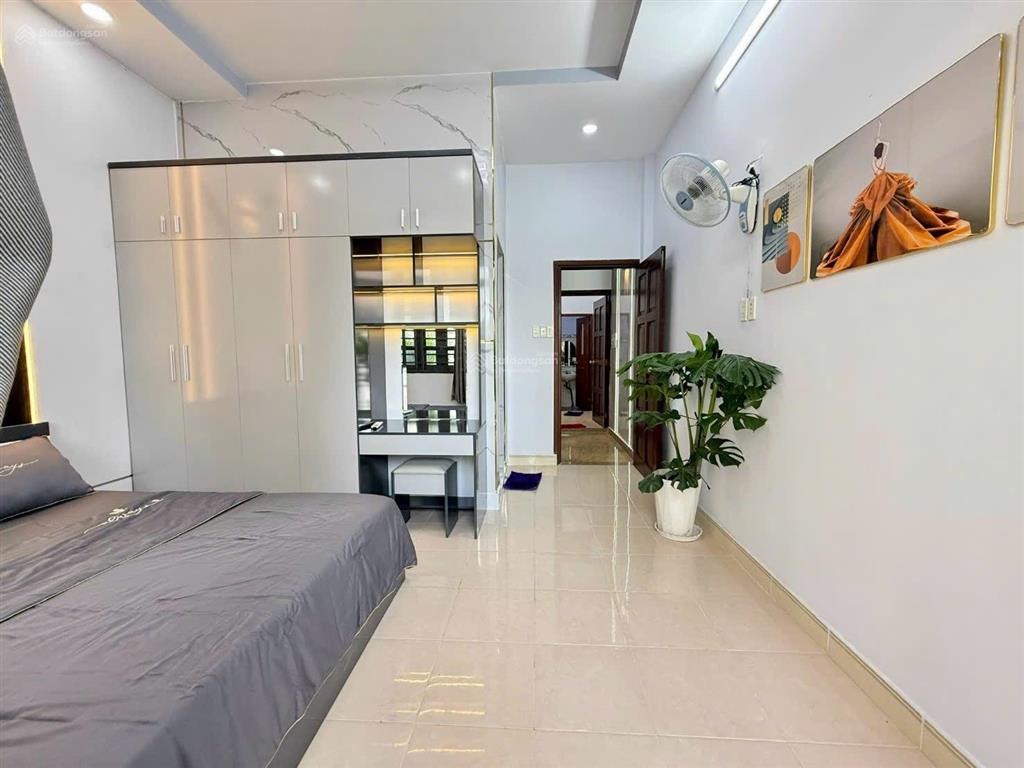 Nhà phố 4.2m x 11m 2 tầng full nội thất hẻm xe hơi 4m 1/ ngắn đường tân thới hiệp 09 ngay tòa án