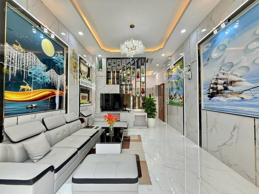 Nhà phố 4.2m x 11m 2 tầng full nội thất hẻm xe hơi 4m 1/ ngắn đường tân thới hiệp 09 ngay tòa án
