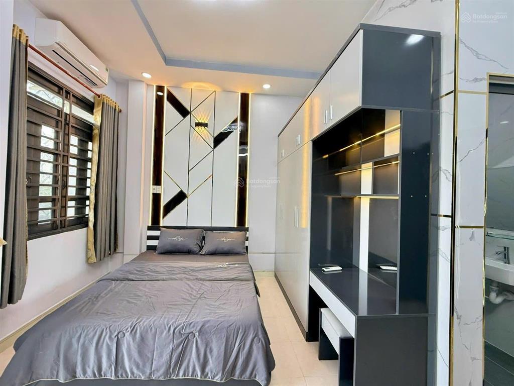Nhà phố 4.2m x 11m 2 tầng full nội thất hẻm xe hơi 4m 1/ ngắn đường tân thới hiệp 09 ngay tòa án
