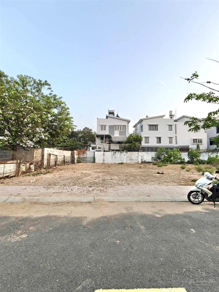 Lô đất đẹp 5m x 23m hẻm phân lô 12m có vỉa hè kdc hà đô đường lê thị riêng p. thới an giá 5.3 tỷ