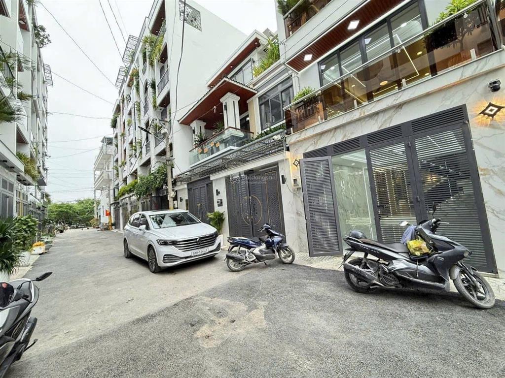 Giảm 600 triệu nhà phố 4.5 tầng full nội thất hẻm nhựa 7m đường thạnh xuân 25, thới an q12