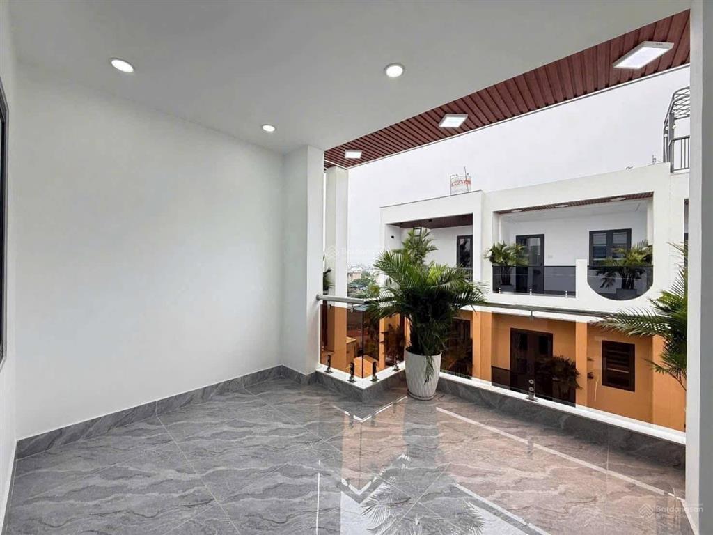 Giảm 600 triệu nhà phố 4.5 tầng full nội thất hẻm nhựa 7m đường thạnh xuân 25, thới an q12