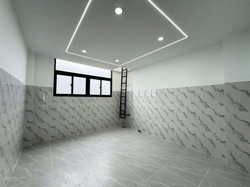 Giảm 600 triệu nhà phố 4.5 tầng full nội thất hẻm nhựa 7m đường thạnh xuân 25, thới an q12